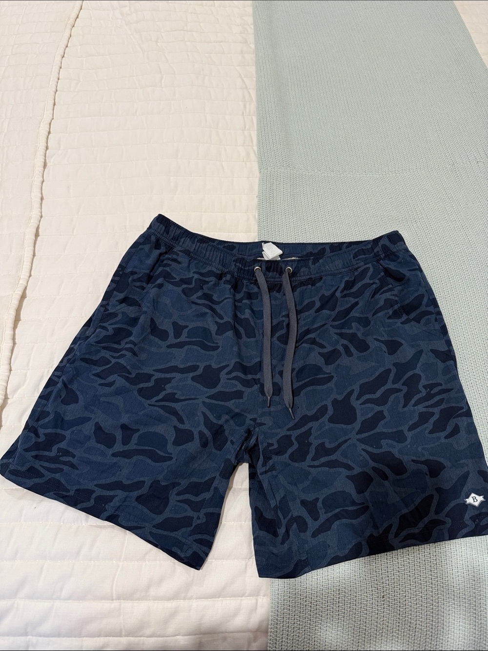 Burlebo Mens XL navy camo print with liner athletic shorts